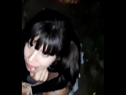 ❤️ 路上でキャンディと引き換えに腫れたペニス ❤️ セックスビデオ ❌️❤